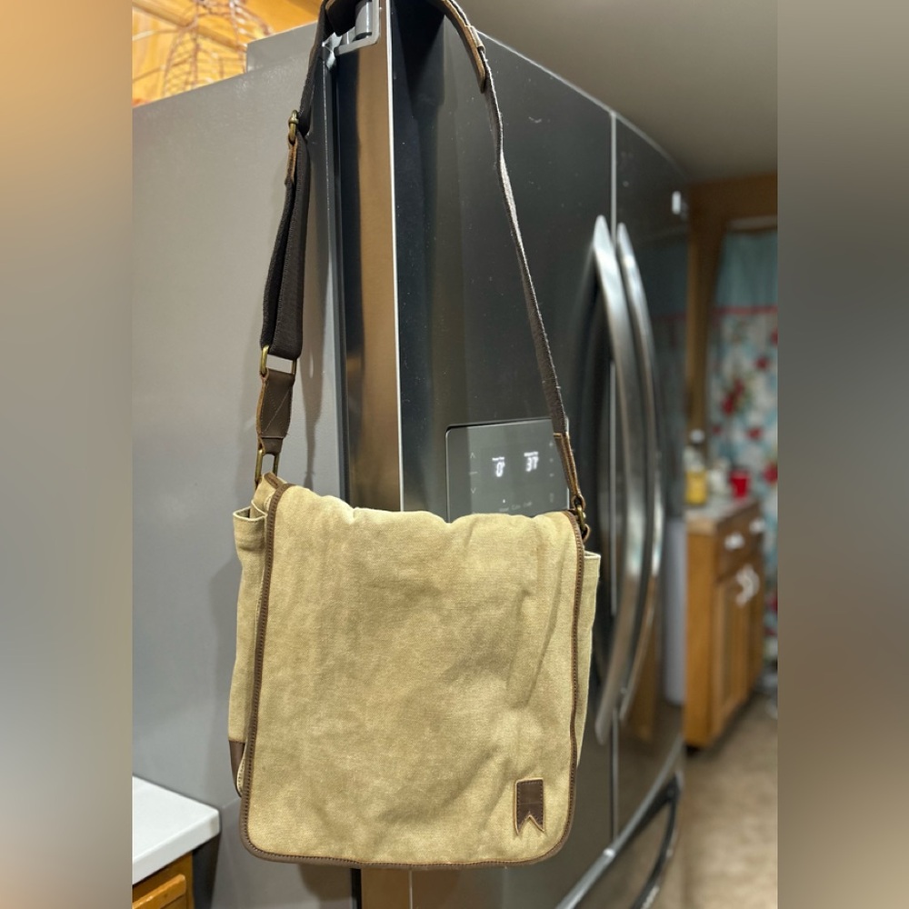 Navali rustic messenger bag - Picture 2 of 14